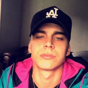 Meet your Posher, Jonathan